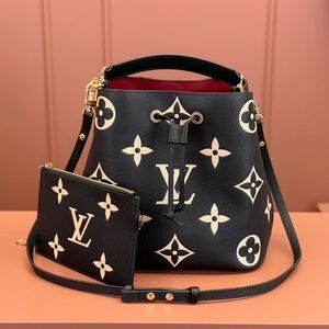 Louis Vuitton  MM Monogram Empreinte Black